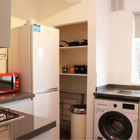 Modern Newgate Apartments - Kingsbury Underground, All Local Amenities On Your Doorstep Харроу Экстерьер фото